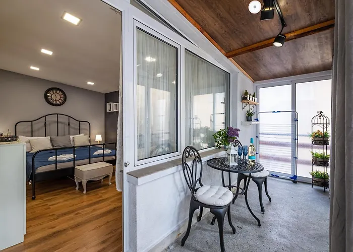 Cozy In Center * וארנה